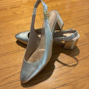Cole Haan gold sling back   2 inch heels - size 8 med only worn twice